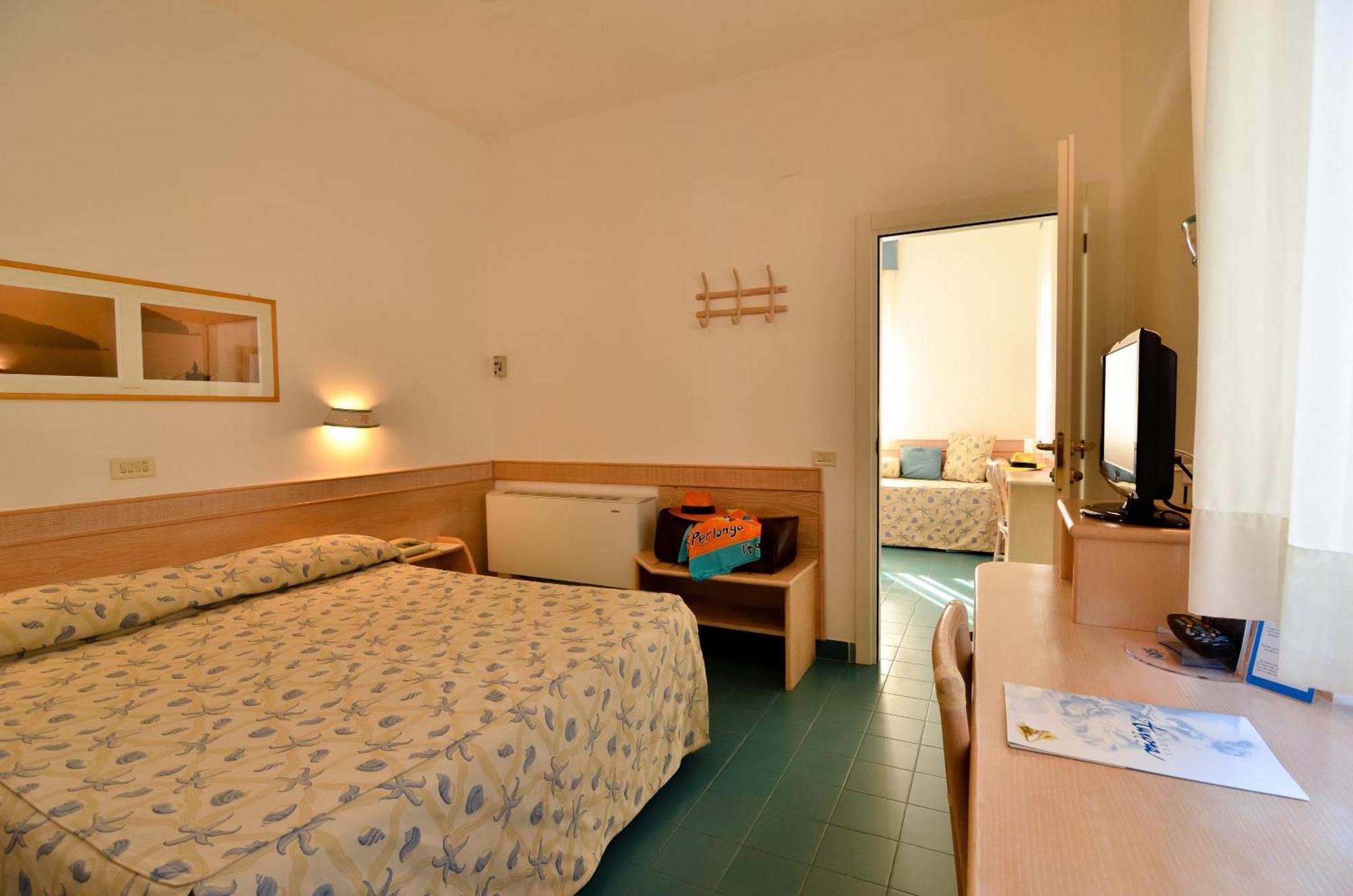 Hotel Aurora Sperlonga Eksteriør billede