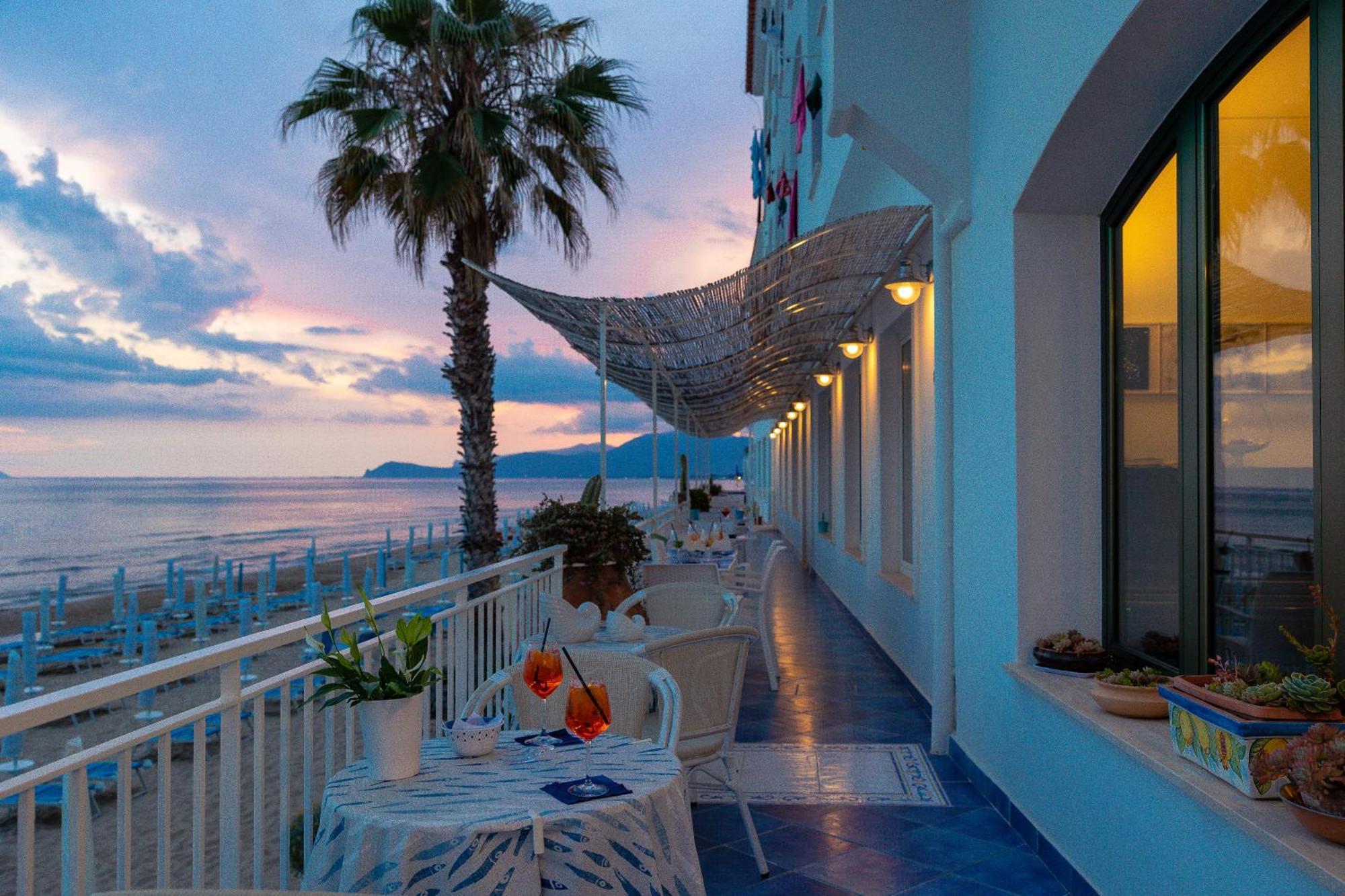Hotel Aurora Sperlonga Eksteriør billede