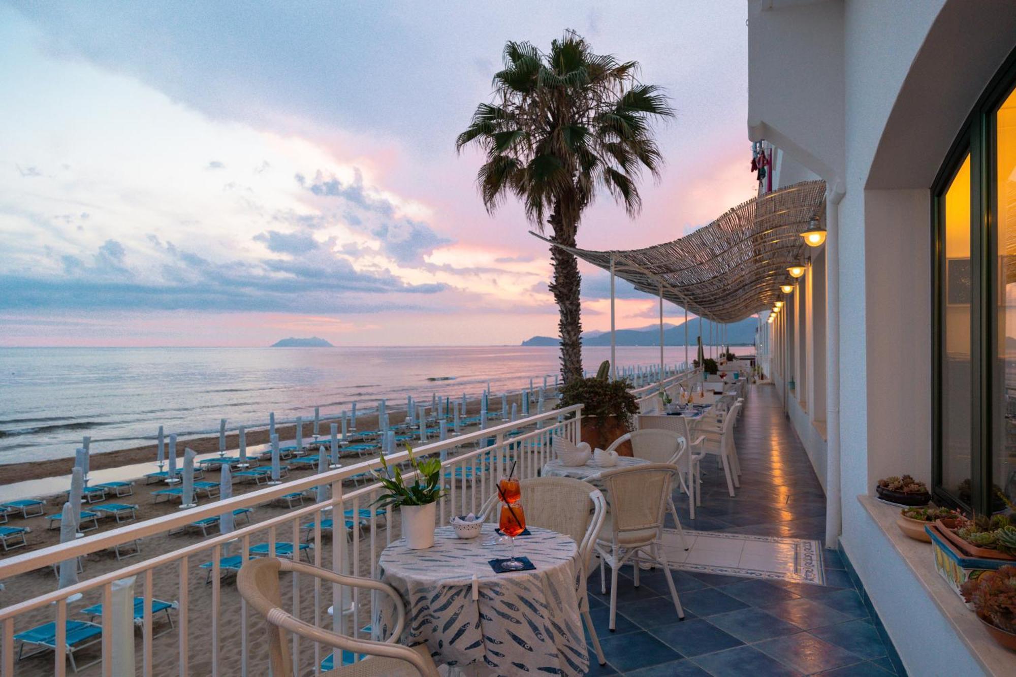 Hotel Aurora Sperlonga Eksteriør billede